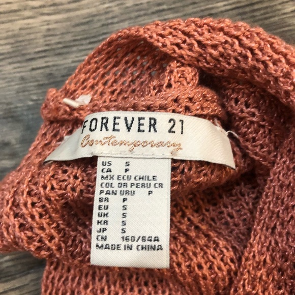 SOLD * FOREVER 21 Sweater - Picture 5 of 5